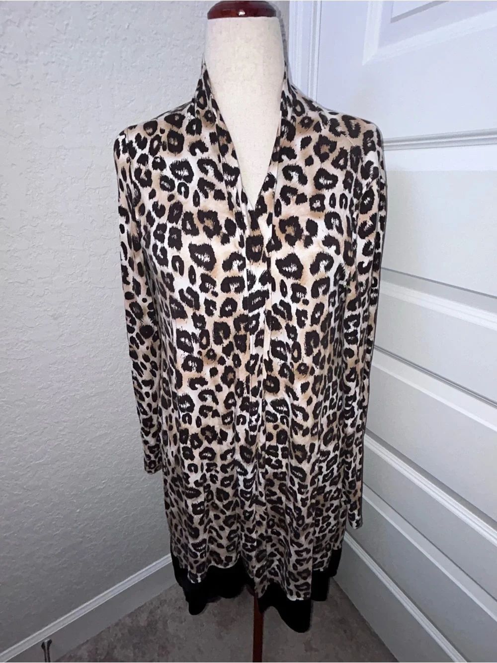Chico’s Zenergy Animal Print Open Front Long Sleeve Duster Cardigan Top Chicos
